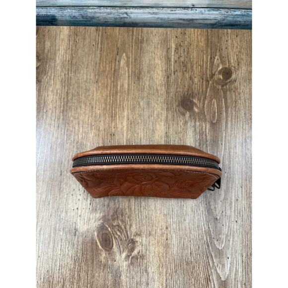 Patricia Nash Leather Make-Up Case - Picture 10 of 12